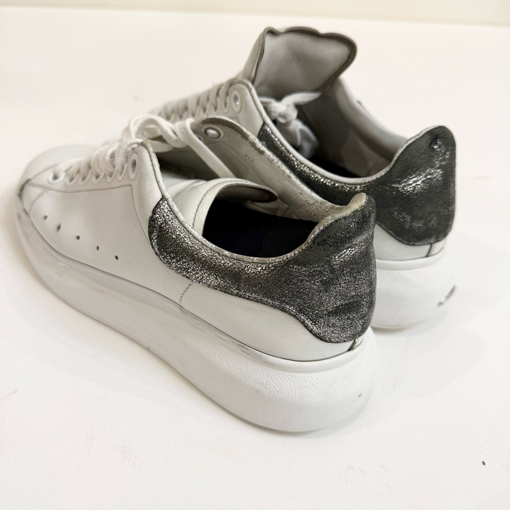 Alexander McQueen 37/7 Oversize sole metallic White Silver Sneakers 470630 37